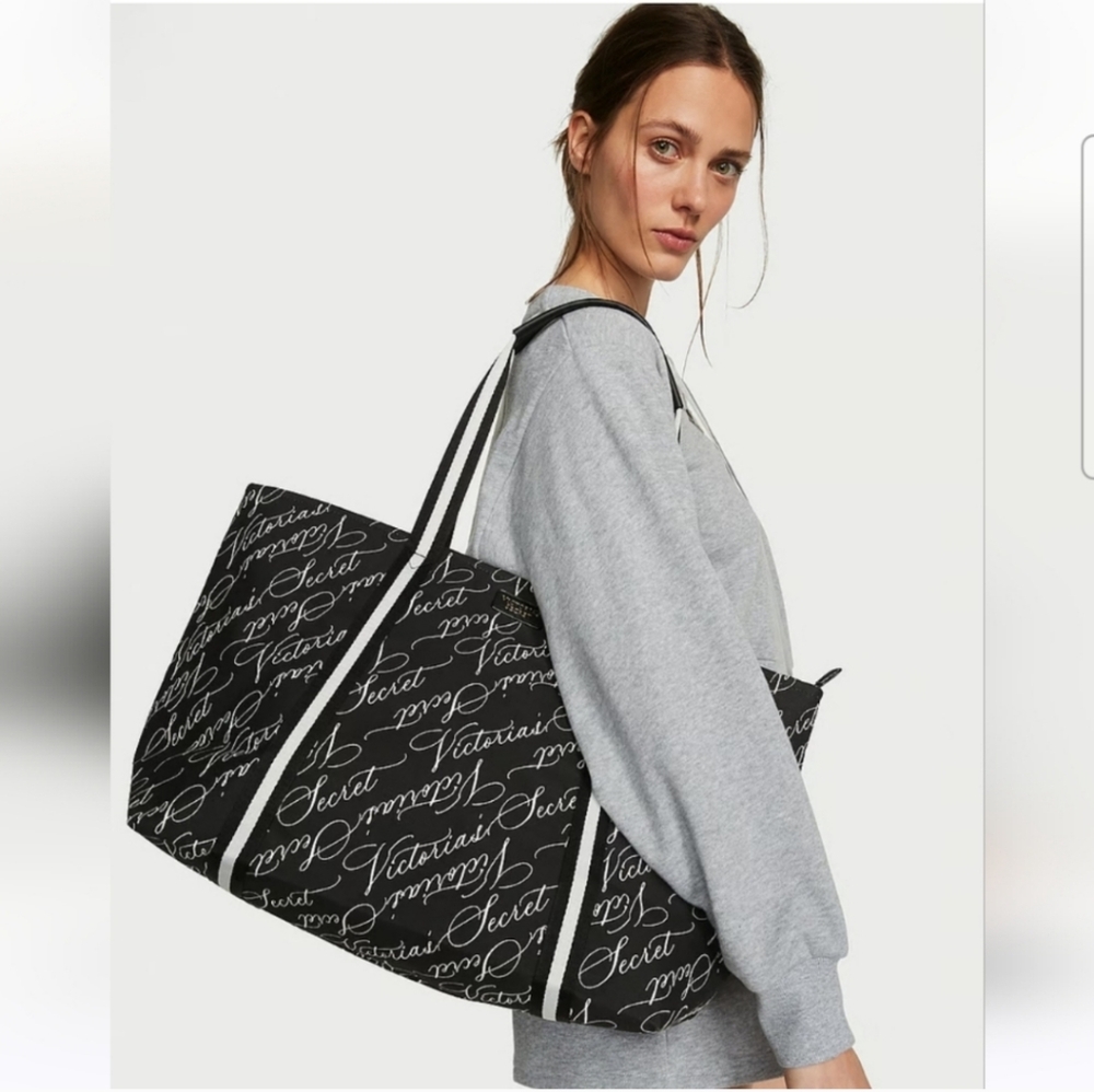 NWT! VICTORIA'S SECRET BLACK AND WHITE LOGO‎ WEEKENDER TOTE - Picture 3 of 11